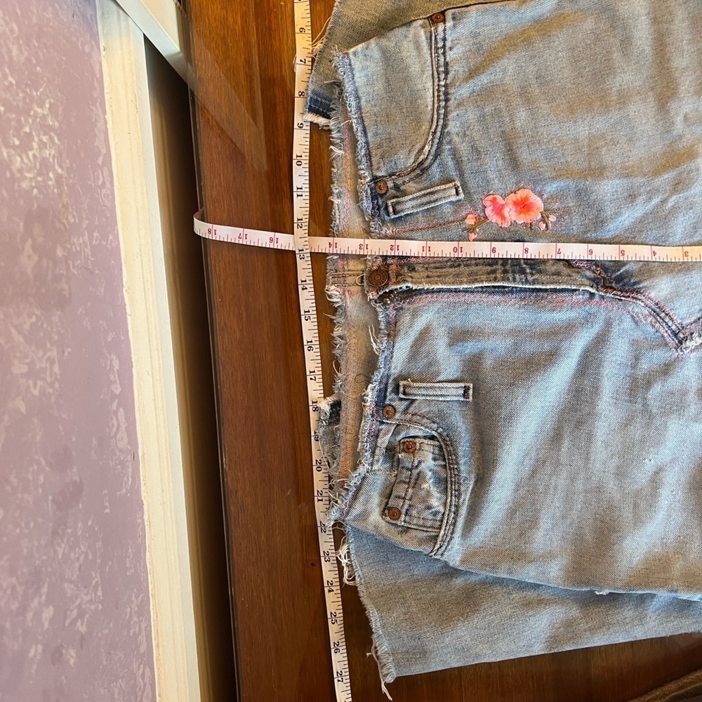 Handmade A-Line Denim Skirt with Cherry Blossom patches and Zipper Closure. - Picture 12 of 14